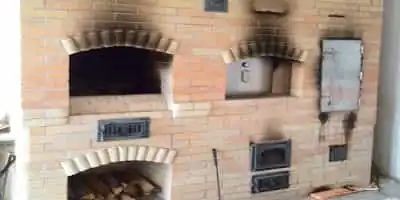 почему дымит печь?